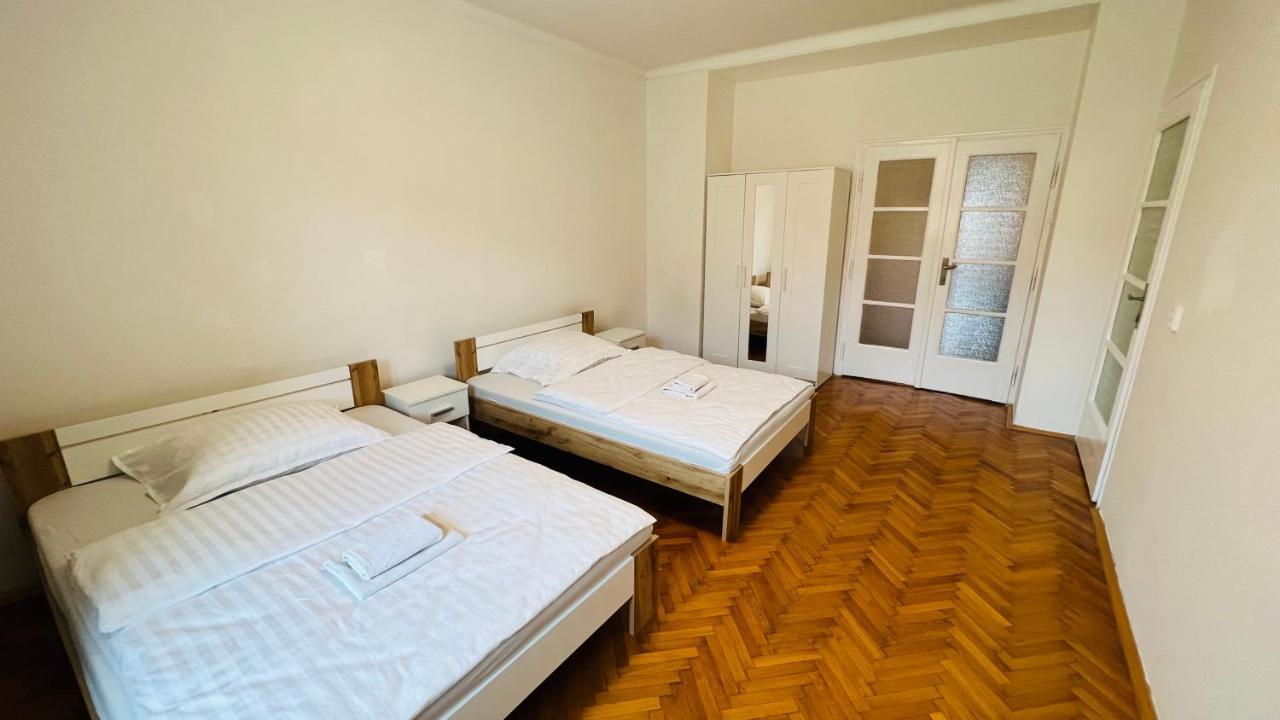 Cosy Flat In The Heart Of Prague Apartment Ngoại thất bức ảnh
